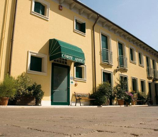 Albergo Corte Antica Villafranca di Verona Exterior photo