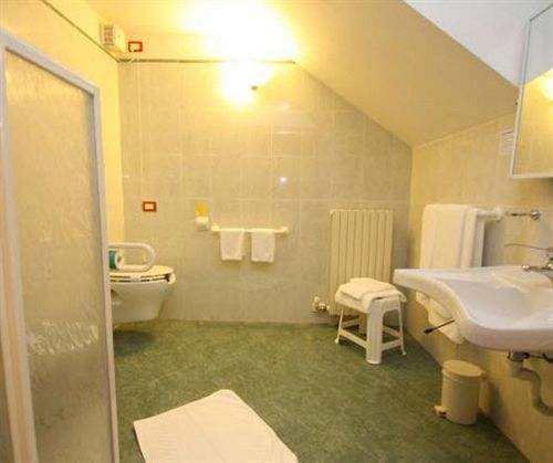 Albergo Corte Antica Villafranca di Verona Exterior photo
